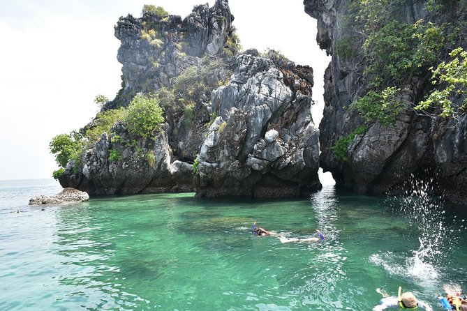 Private 4 Island Speed Boat Tour from Krabi - Chicken Island for rock formations and snorkeling