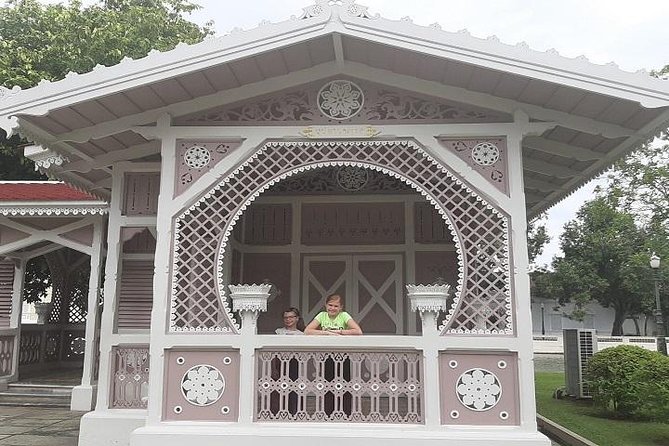 Private Ayutthaya Temples Tour From Bangkok - Wat Mahathat and the Buddha head in the roots