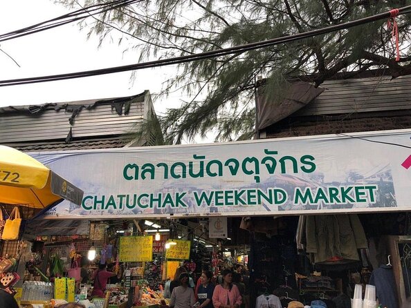 Private Culinary Kickstart Tour of Bangkok with a Local - Fruit, coconut, and mango sticky rice in Chatuchak Park