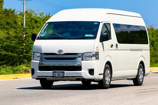 Private Departure Transfer from Phuket Hotel to Phuket Airport - Inside the private car or van