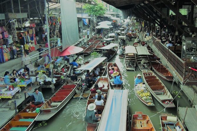 PRIVATE Floating Market + DRAGON Temple + DO like a Local - Watching Mae Klong Market clear the railway tracks