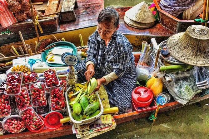 PRIVATE Floating Market + DRAGON Temple + DO like a Local - Meeting the giant dragon at Wat Samphran