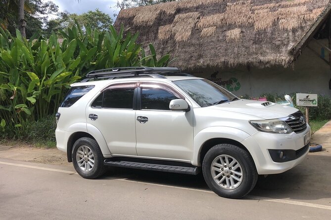 Private Luxury Car rental + English speaking driver: - Going Beyond the City to Lamphun and Lampang