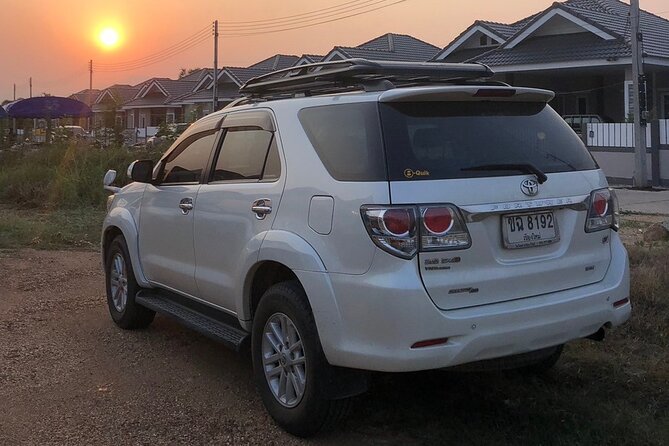 Private Luxury Car rental + English speaking driver: - The Long Run to Chiang Rai