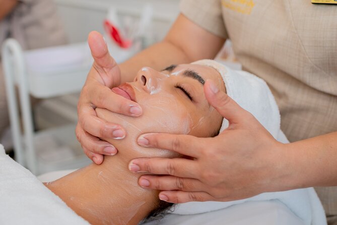 Private Luxury Phuket Day Spa - Aromatherapy oil massage is the central treatment