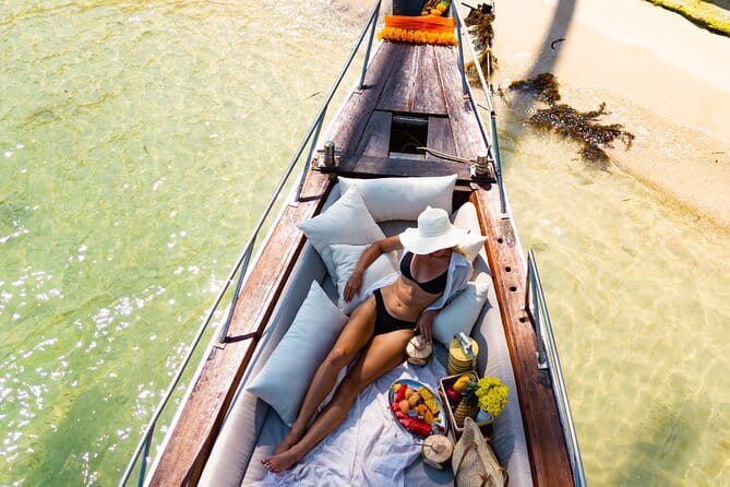 Private Pig Island & Koh Taen Luxury Longtail Tour - Leaving From Thong Krut Pier