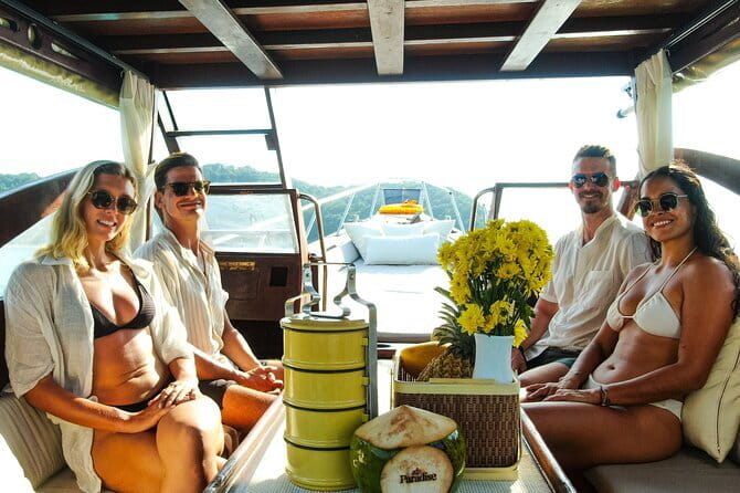 Private Pig Island & Koh Taen Luxury Longtail Tour - Meeting the Pigs on Koh Mat Sum
