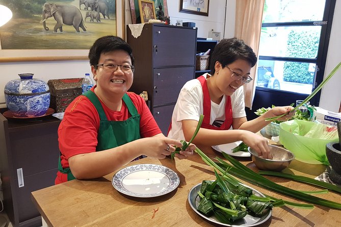 Private Thai Home Cooking Lesson (since 2004) - Sitting down to eat what you prepared