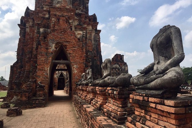 Private Tour: Ayutthaya Day Trip with Boat tour - Wat Mahathat and the Buddha Head in the Tree Roots