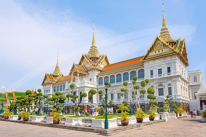 Private Tour: Bangkok's Grand Palace Complex and Wat Phra Kaew - Wat Phra Kaew and the small jade Buddha