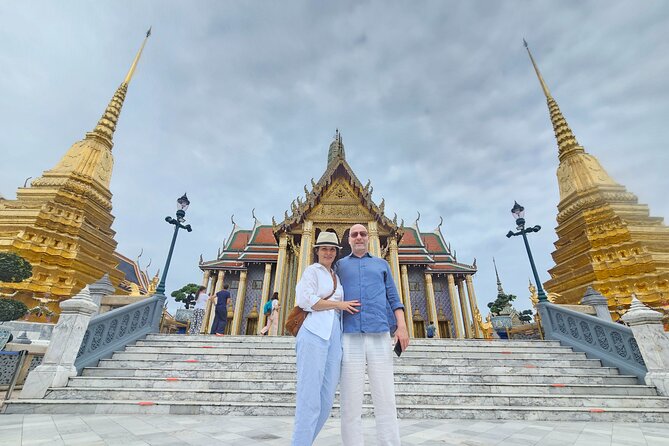 Private Tour to Grand Palace of Bangkok, Pho and Arun Temple - Guide quality can shape the whole experience