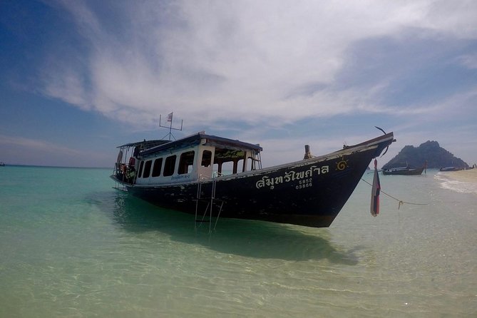 Private Tour to Hong Islands & 4 Islands with Sunset & Night Snorkel - Tup, Poda, and Chicken Island in short visits