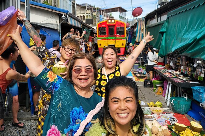 Private Tour to Maeklong Railway Market and Floating Market - Key points at a glance