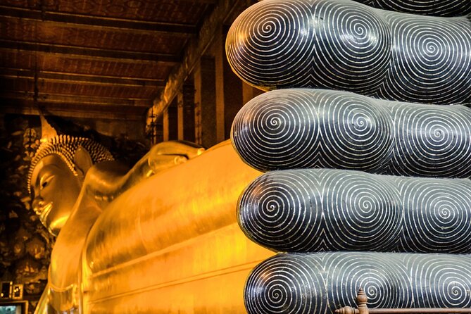 Private tour to Wat Pho,Wat Arun, Canal Tour,Flower Market - Wat Arun and its 67-meter prang