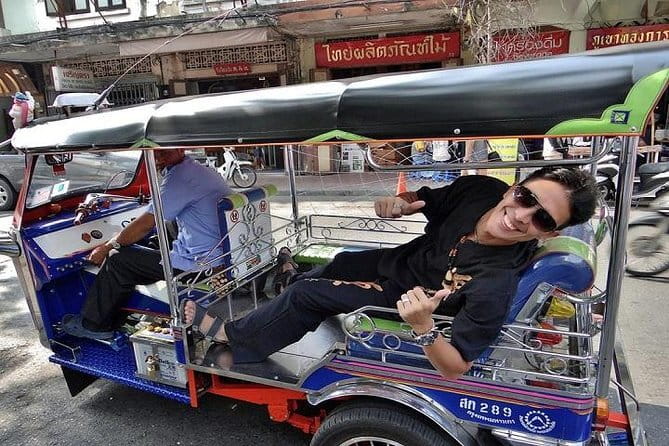 Private Tuktuk Authentic Food Tour (Chinatown-Flower Market) - Democracy Monument and the old city route