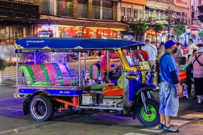 Private Tuktuk Authentic Food Tour (Chinatown-Flower Market) - Wat Saket and the Golden Mount from street level