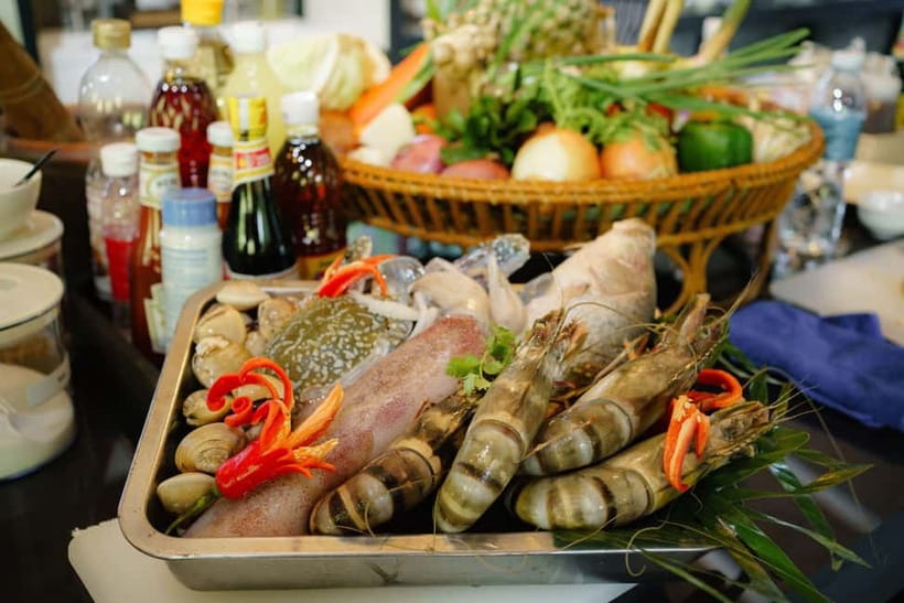 Railay: Hands-On Thai Cooking Class at Railay Beach - The Railay setting and what it adds