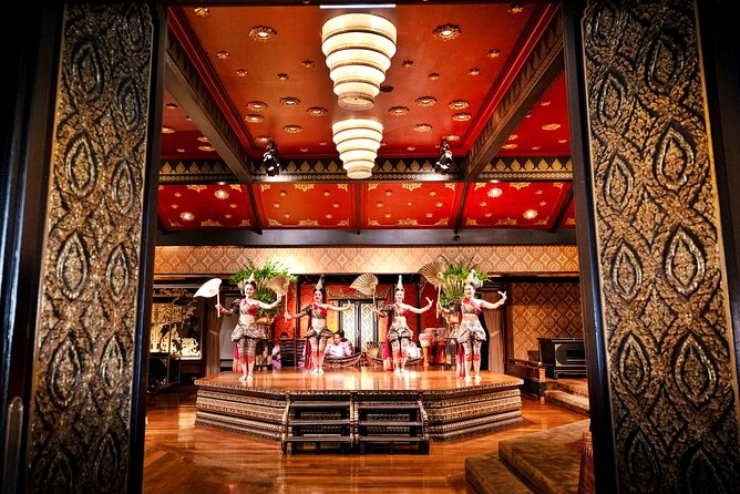 Sala Rim Naam Dinner and Show at Mandarin Oriental in Bangkok - Who will enjoy Sala Rim Naam most?