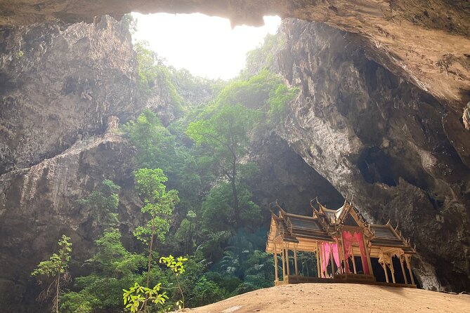 Sam Roi Yod National Park & Praya Nakhon Cave Private Tour from Hua Hin - Ban Bang Phu fishing village and the longtail boat