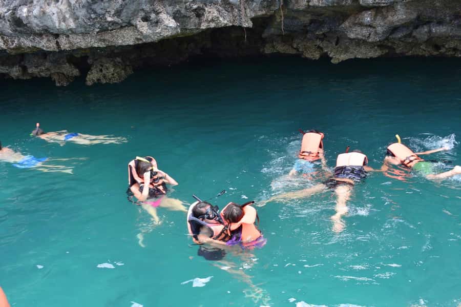 Samui: Angthong Marine Park Boat Tour w/ Transfer and Meals - Key points at a glance