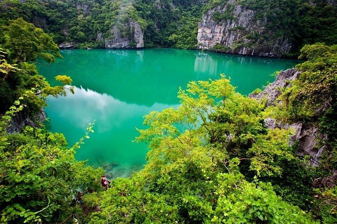 Samui Island Tour to Angthong Marine Park by Big Boat with Kayaking - Mae Koh Island and the Emerald Lagoon climb