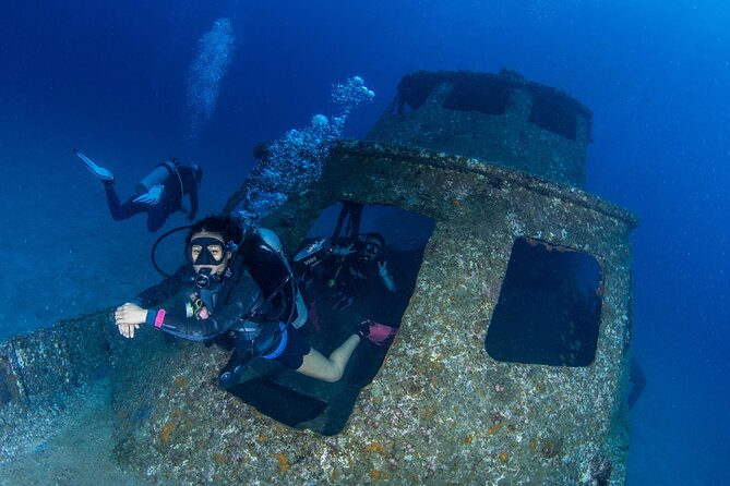 Scuba Diving Daytrip to Racha Yai - The Sea Bees boat between sessions