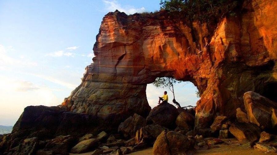 Sea Kayaking in Ao Thalane & Optional Full-Day Hong Island - Adding Hong Island for a full-day outing