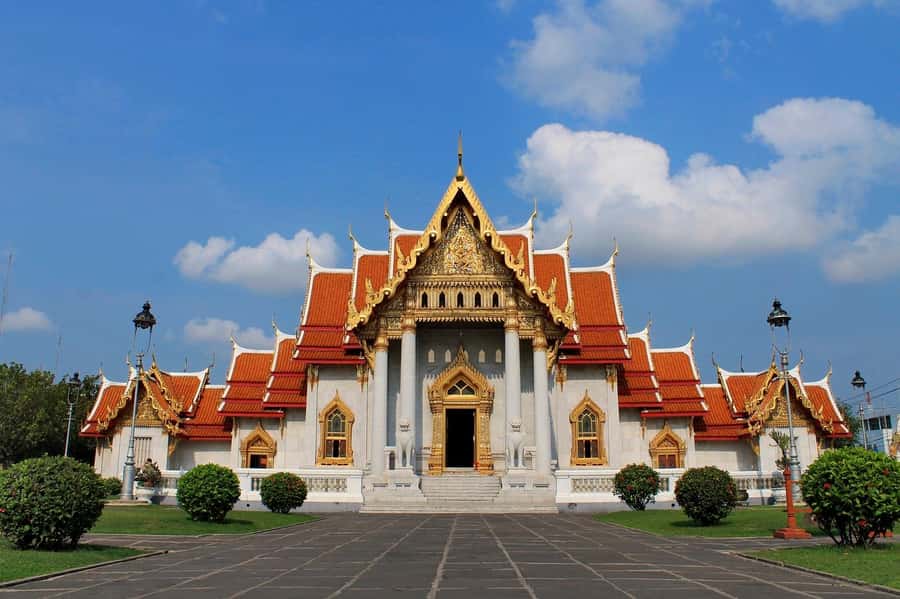 Shared Tour: Wat Pho, Wat Traimit and Wat Benchamabophit - Why this four-hour route works in Bangkok
