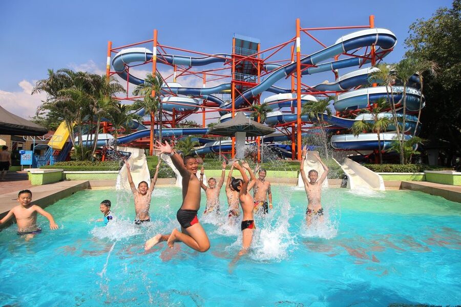 Siam Amazing Park: Water Park Ticket and Buffet Lunch - Getting from Bangkok to Suan Siam Road
