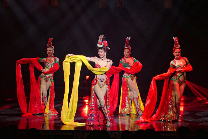 Simon Cabaret: Phuket’s Ladyboy Glamour Show - The 75-minute performance, from opening number to finale