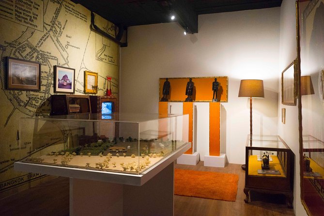 Skip the Line: Patpong Museum Guided Tour - The bar stop and the adult-themed finale
