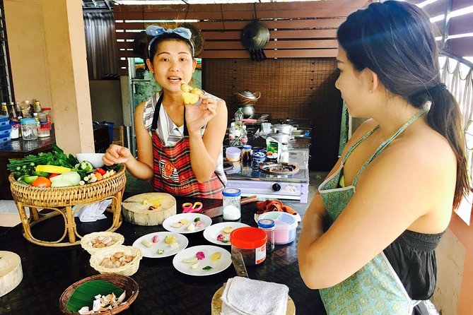 Small-Group Smart Thai Cooking Class in Krabi - A warm, personal teaching style