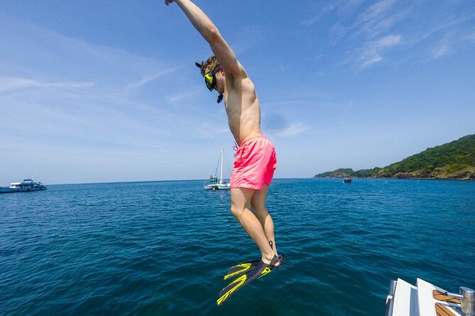 Small Groups of 20 people - Phi Phi & Bamboo Islands with Lunch - Pileh Lagoon: the strongest part of the itinerary