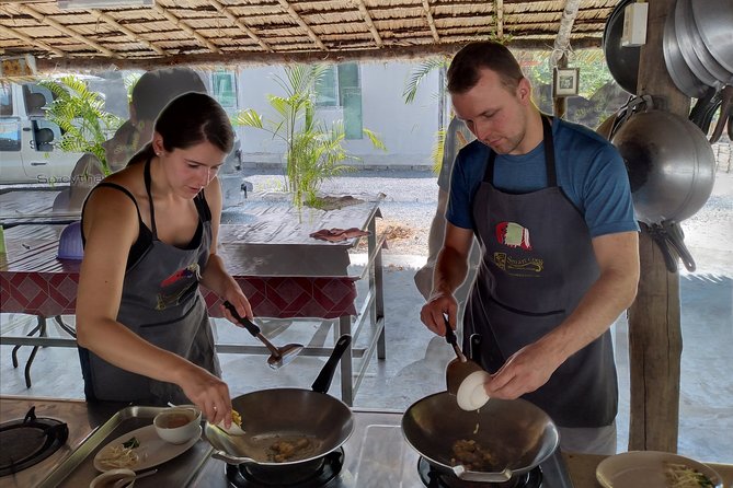 Smart Cook Thai Cookery School in Aonang, Krabi - Four hours of cooking in an Ao Nang open-air kitchen