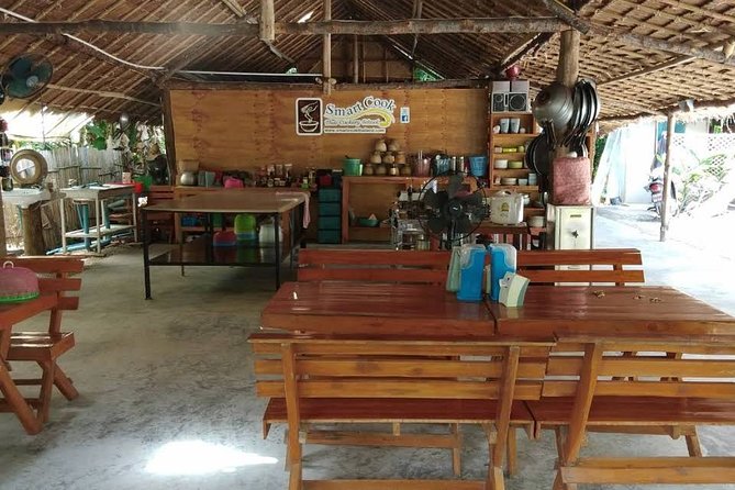 Smart Cook Thai Cookery School in Aonang, Krabi - Choosing five Thai dishes from a broad menu