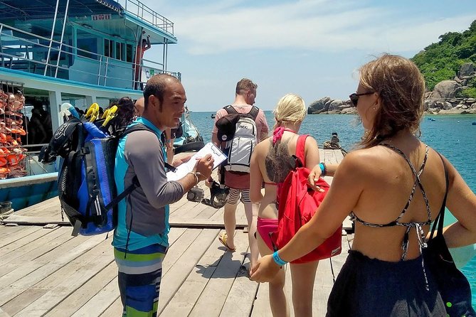Snorkel Tour to Koh Nangyuan and the hidden bays of Koh Tao onboard the Oxygen - Why this low-cost boat trip works