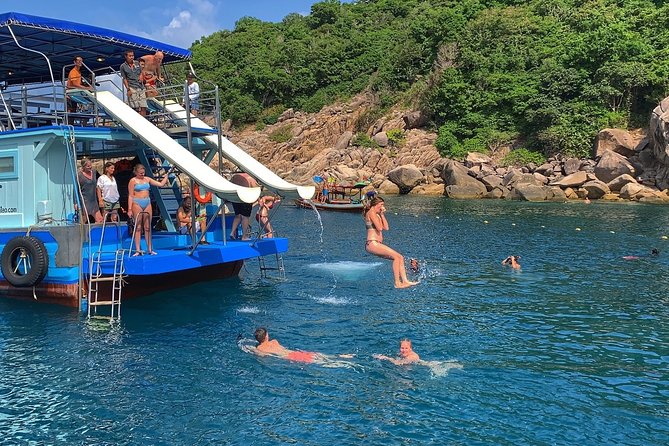Snorkel Trip to Koh Nangyuan and Bays of Koh Tao By The Oxygen - A boat built for long hours on the water