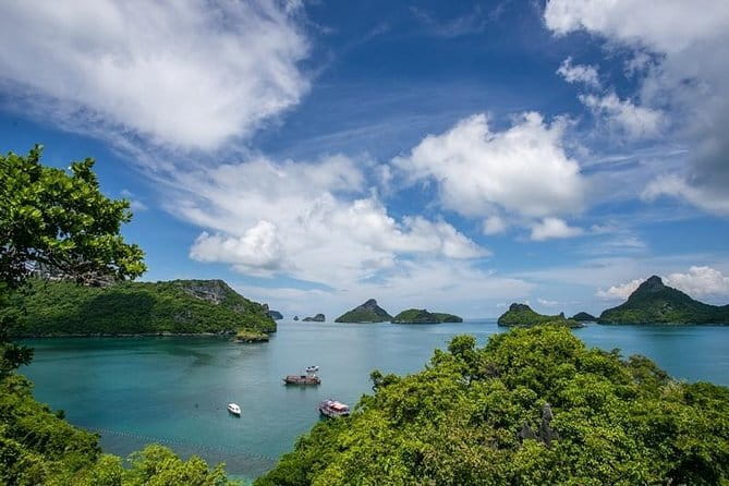Snorkeling and Kayaking Tour at Angthong Marine Park by Speedboat from Koh Samui - Wua Island combines snorkeling with the Emerald Lake climb