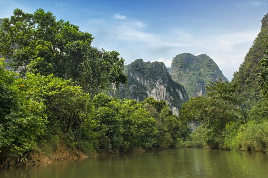 Sok River: Bamboo Raft Ride, Monkey Temple & View Point Tour - Khao Sok Viewpoint: a fast but worthwhile stop