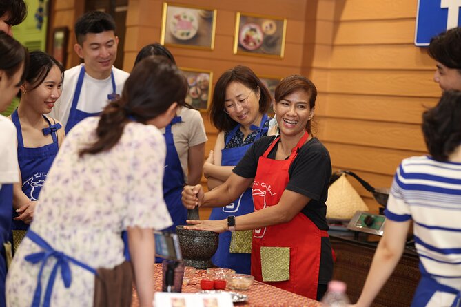 Sompong Thai Cooking School - Instructor June brings humor to the kitchen