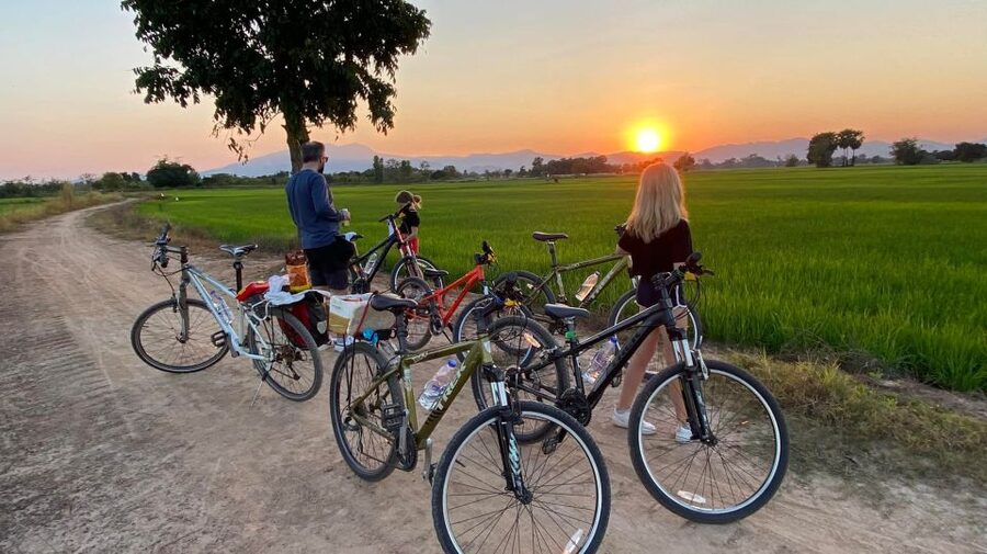 Sukhothai: 2.5-Hours Guided Countryside Sunset Bike Tour - Who Should Book This Sukhothai Bike Ride?