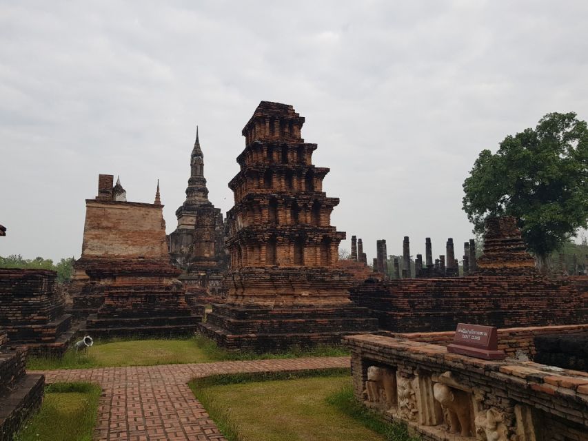 Sukhothai: Full-Day Historical Park Cycling Tour with Lunch - Why this Sukhothai bike tour feels different