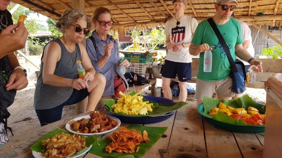 Sukhothai: Full-Day Historical Park Cycling Tour with Lunch - A local lunch, not just a fuel stop