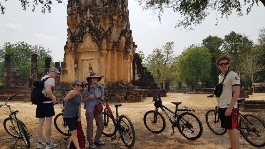 Sukhothai: Full-Day Historical Park Cycling Tour with Lunch - Heat, rain, and the seven-hour promise