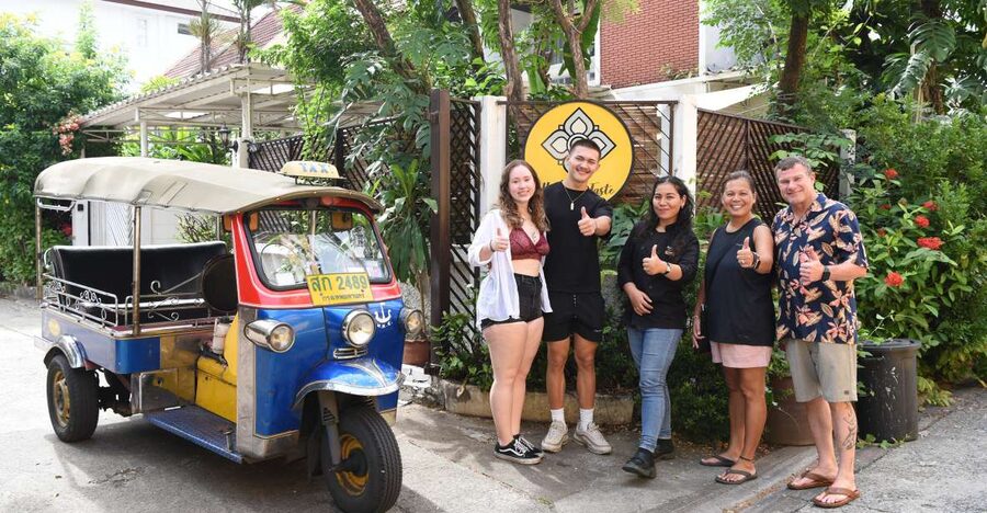 Sukhumvit: Hands-on Thai Cooking Class & Market Tour in BKK - Why This Class Works Well in Bangkok