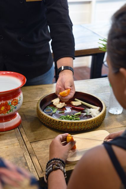 Sukhumvit: Hands-on Thai Cooking Class & Market Tour in BKK - Afternoon and Evening Classes at Sukhumvit 4