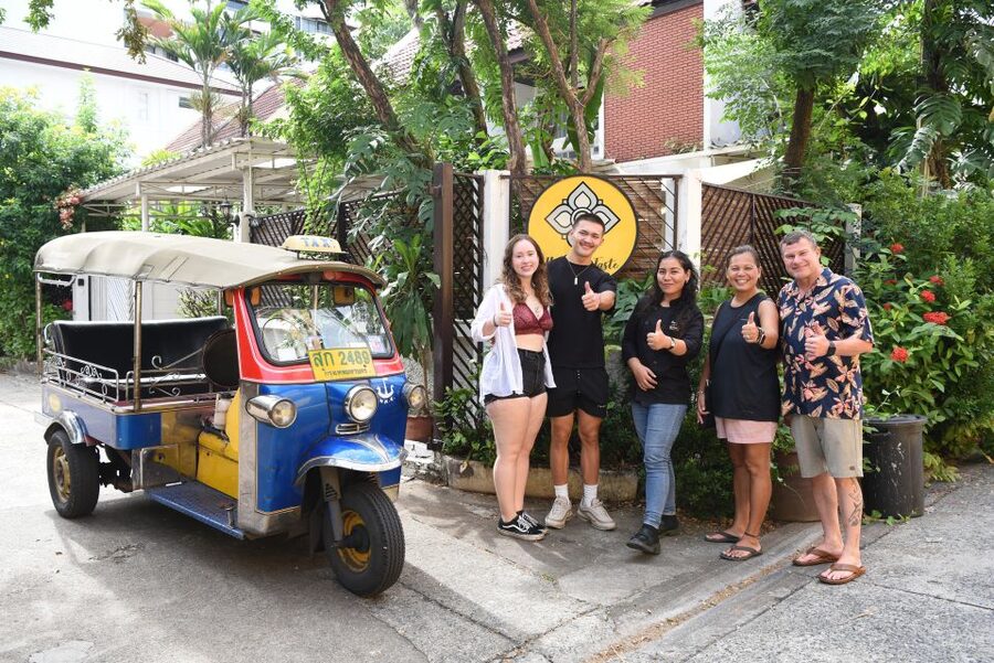 Sukhumvit: Hands-on Thai Cooking Class & Market Tour in BKK - Four Dishes, Prepared One at a Time