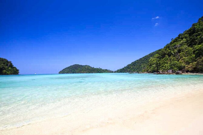 Surin Islands- Early Bird Snorkeltour from Khao Lak in English, French, German, Italian - First snorkeling stop at Mu Ko Surin National Park