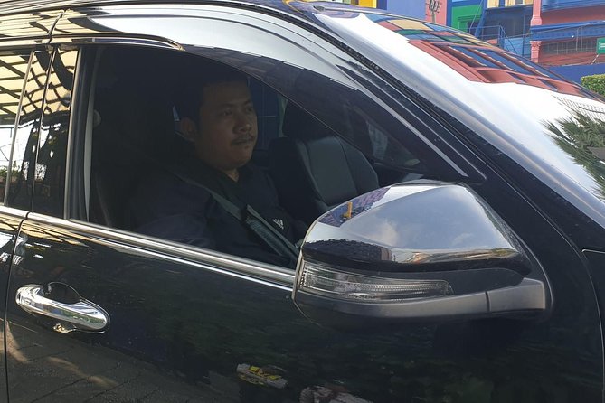 Suvarnabhumi to Pattaya 24 hour Private Airport Transfer Service - The 150-meter walk to the vehicle