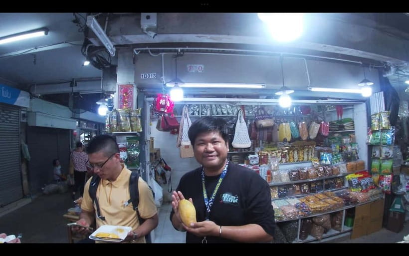 Taste of Chiang Mai: Michelin Guide & Street Food Tour - Patongo Ko Neng and the dinosaur fried dough